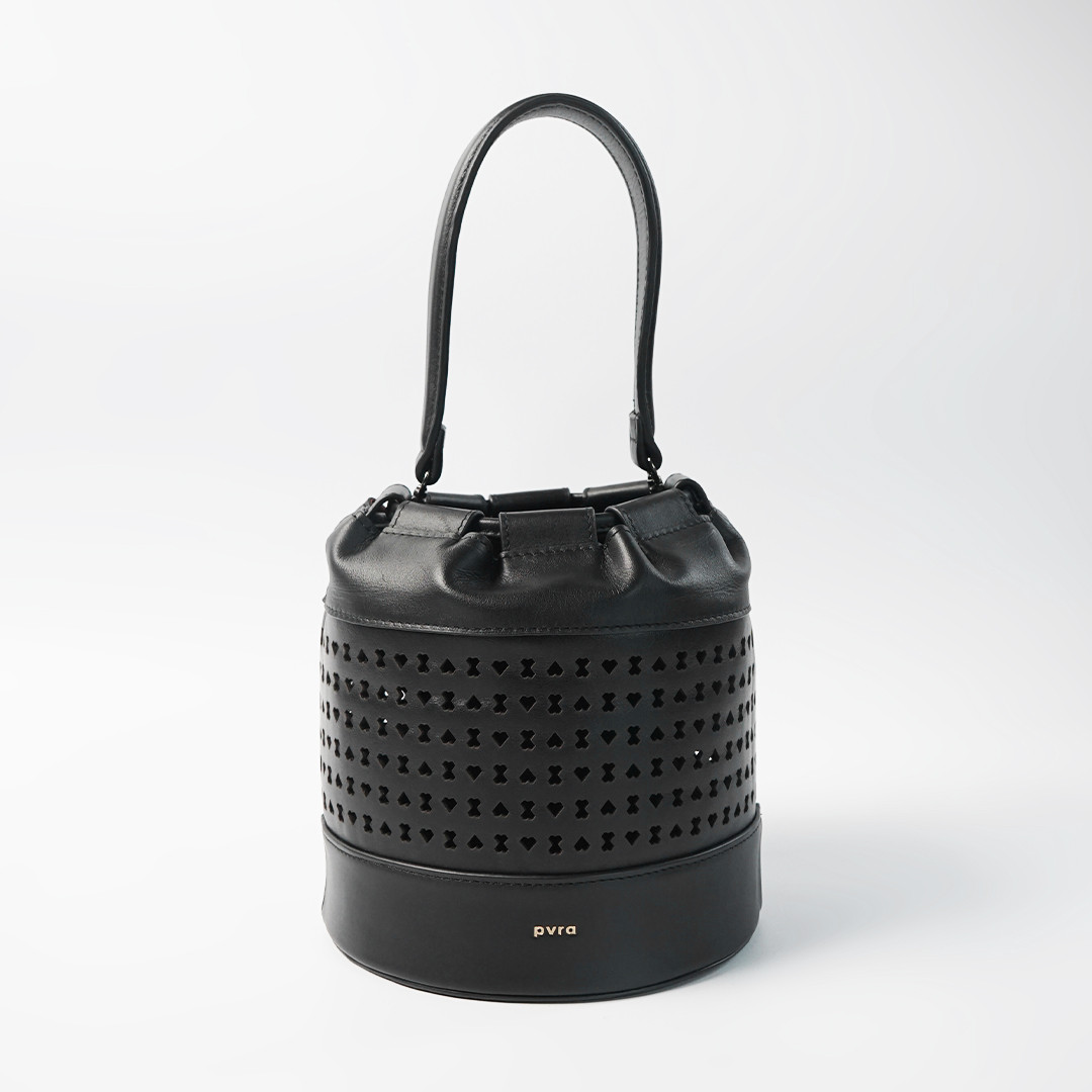 The Heart Bucket Black | IDR 999.000 | PVRA The Heart Bucket Black | IDR 999.000 | PVRA