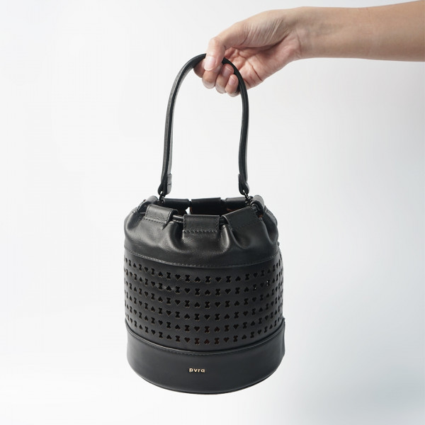 The Heart Bucket Black | IDR 999.000 | PVRA